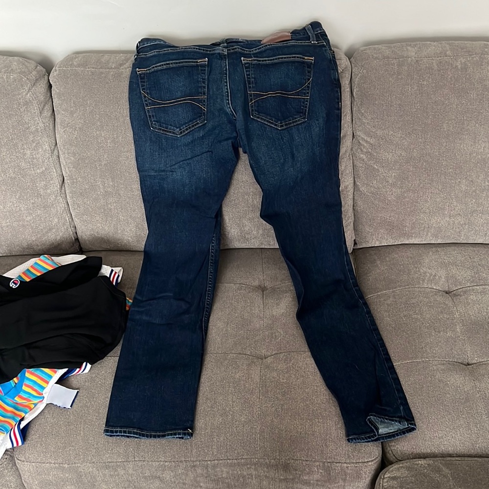 HOLLISTER SKINNY FIT EPIC STRETCH DARK WASH JEANS